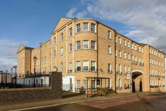 2 Bedroom Flat